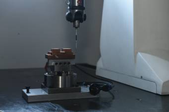 塑料模具應(yīng)當(dāng)怎樣做質(zhì)量檢測(cè)？