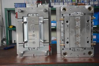 塑料注塑模具對模架的要求有哪些？