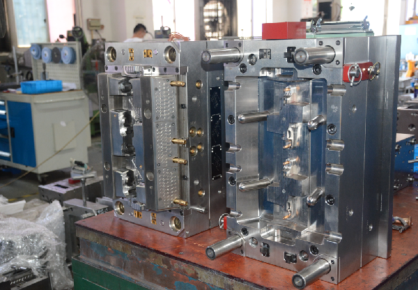 深圳市精密模具廠家 深圳市精密模具廠家